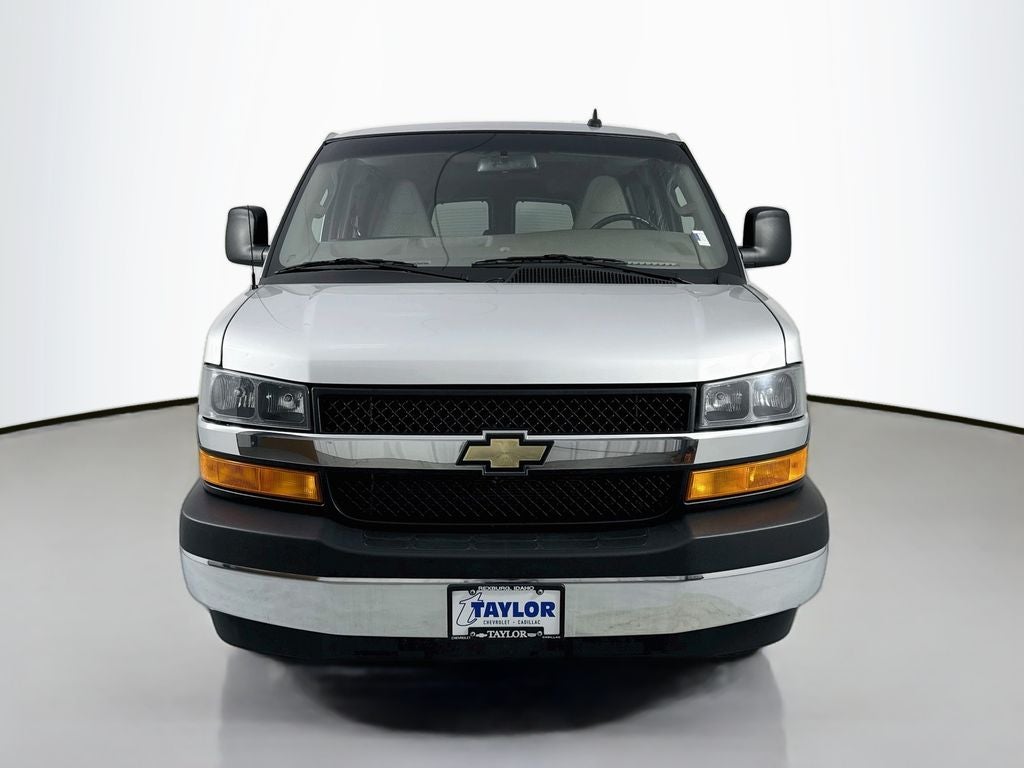 2023 Chevrolet Express Passenger 2500 1LS