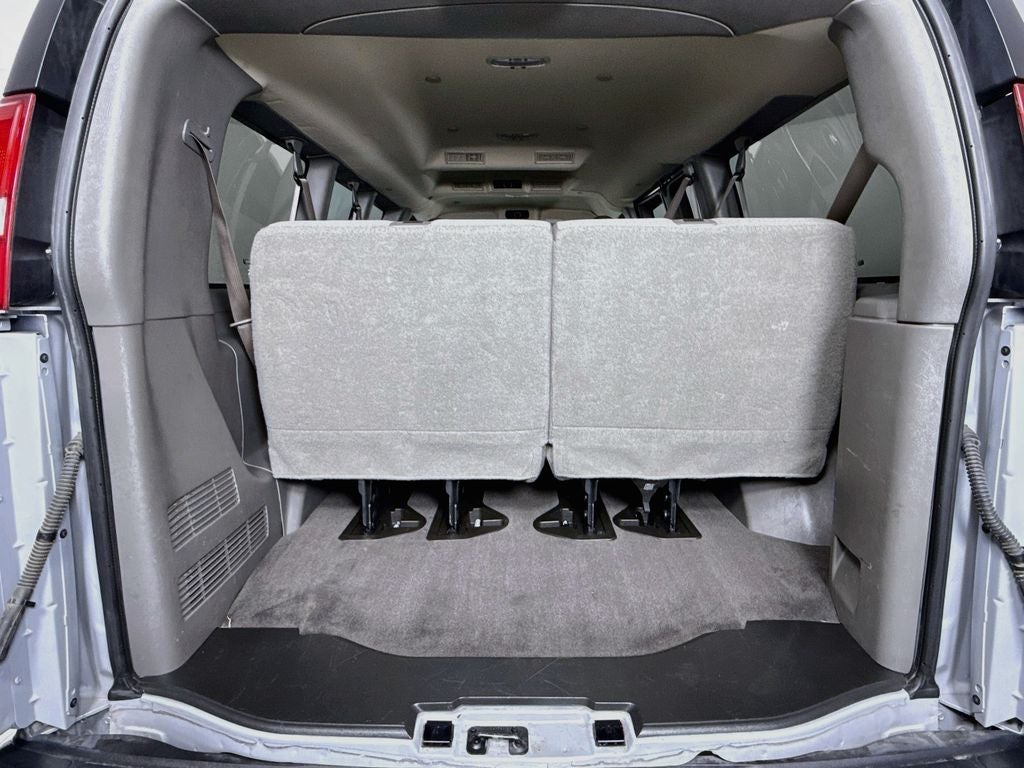 2023 Chevrolet Express Passenger 2500 1LS