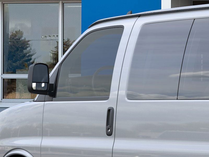 2025 Chevrolet Express Passenger 3500 1LT