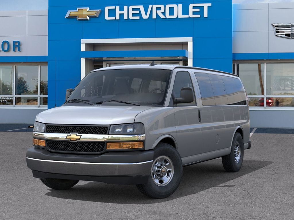 2025 Chevrolet Express Passenger 3500 1LT
