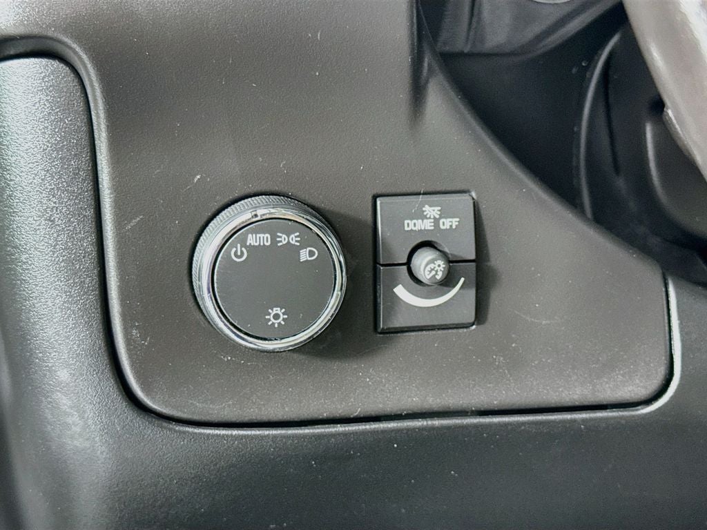2023 Chevrolet Express Passenger 3500 1LS