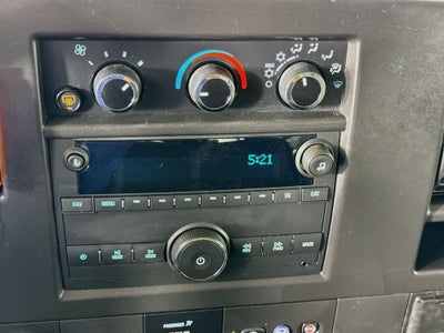 2023 Chevrolet Express Passenger 3500 1LS