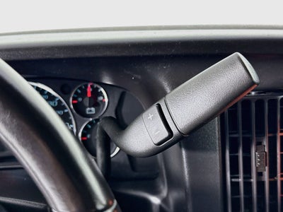 2023 Chevrolet Express Passenger 3500 1LS