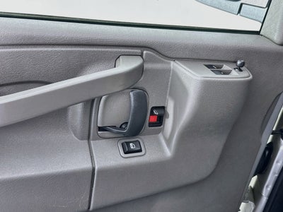 2023 Chevrolet Express Passenger 3500 1LS