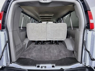 2023 Chevrolet Express Passenger 3500 1LS