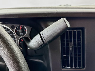 2024 Chevrolet Express Passenger 3500 1LT