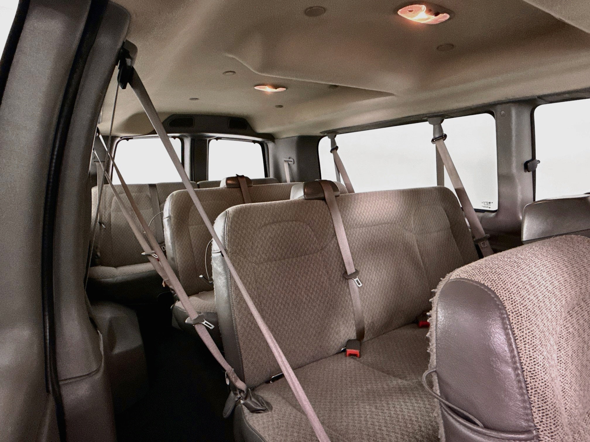 2024 Chevrolet Express Passenger LT - Photo 23