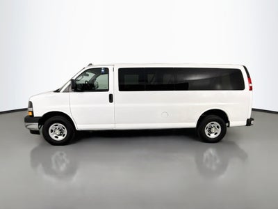 2024 Chevrolet Express Passenger 3500 1LT