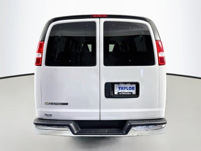 2024 Chevrolet Express Passenger 3500 1LT