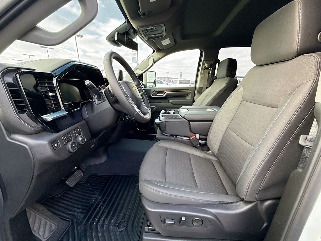 2026 Chevrolet Silverado 3500 HD Chassis Cab LT