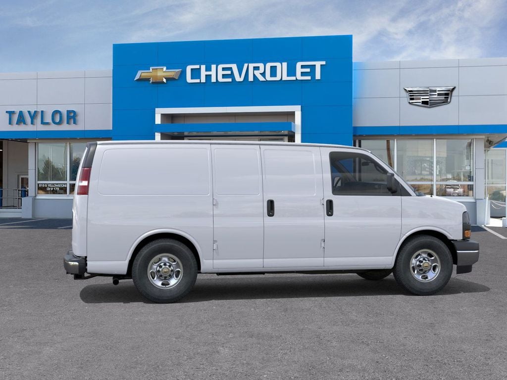 2025 Chevrolet Express Cargo 3500 WT