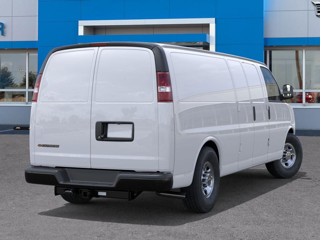 2025 Chevrolet Express Cargo 3500 WT