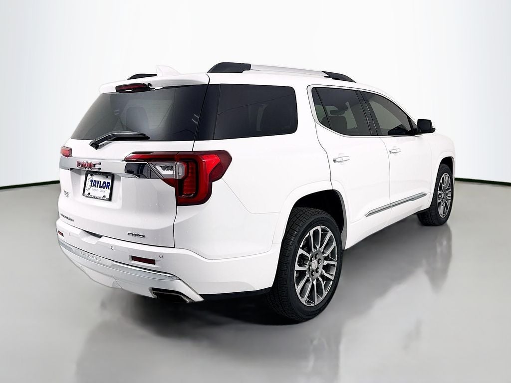2022 GMC Acadia Denali