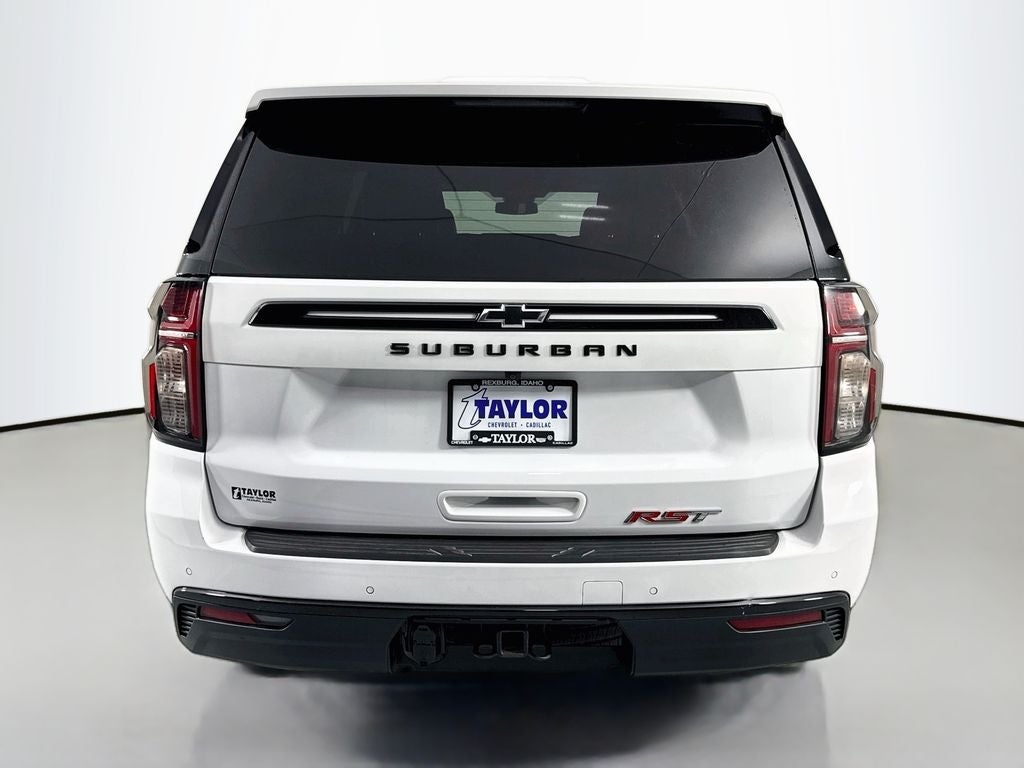2023 Chevrolet Suburban RST