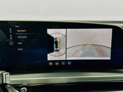 2024 Cadillac LYRIQ Luxury 2