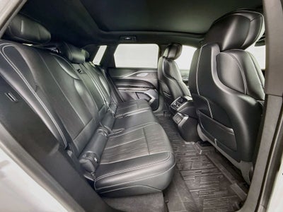 2024 Cadillac LYRIQ Luxury 2