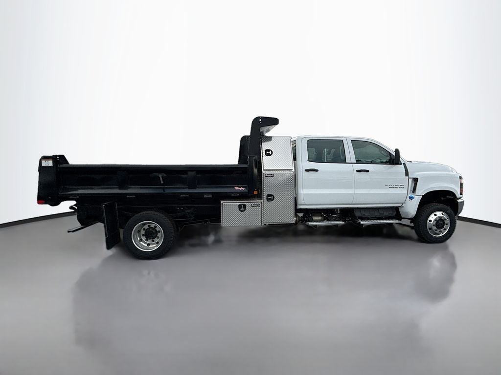 2024 Chevrolet Silverado 6500 HD Work Truck