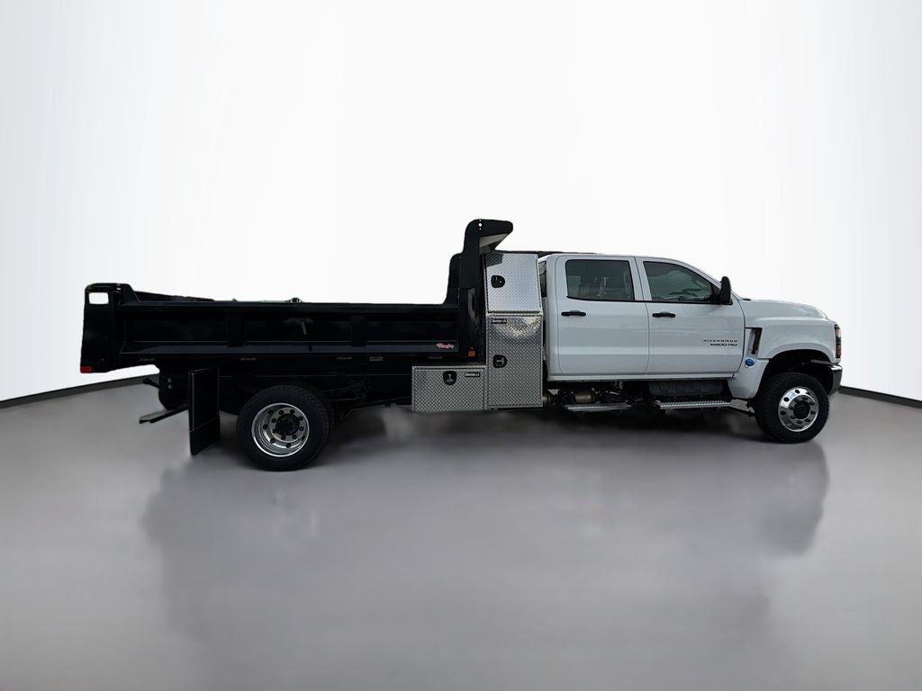 2024 Chevrolet Silverado 6500 HD Work Truck