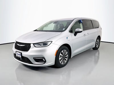 2023 Chrysler Pacifica Hybrid Limited