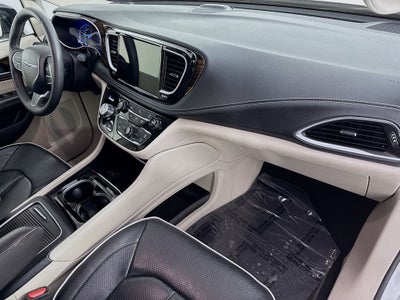 2023 Chrysler Pacifica Hybrid Limited