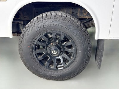 2018 RAM 3500 Tradesman Crew Cab 4x4 8' Box