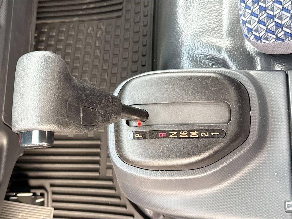 2024 Chevrolet Low Cab Forward 4500 MEDIUM ASH GRAY