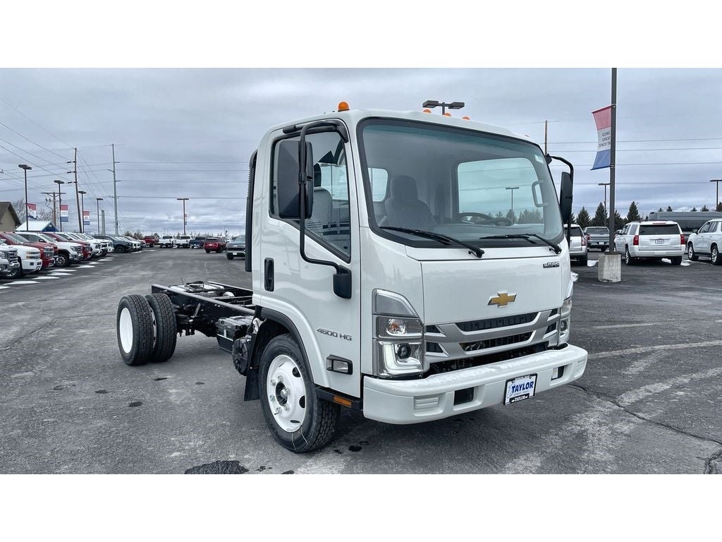 2024 Chevrolet Low Cab Forward 4500 MEDIUM ASH GRAY