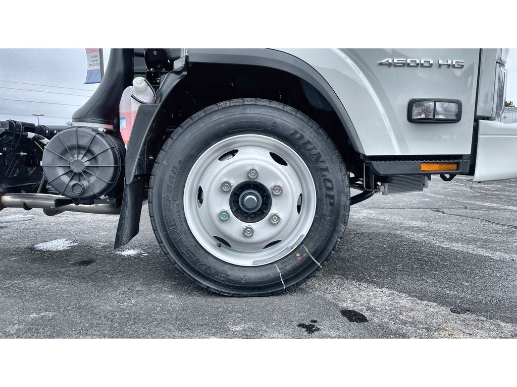 2024 Chevrolet Low Cab Forward 4500 MEDIUM ASH GRAY