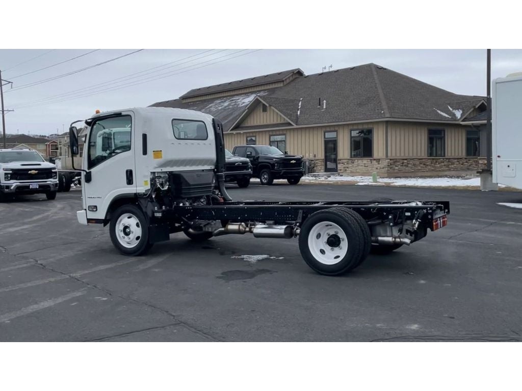 2024 Chevrolet Low Cab Forward 4500 MEDIUM ASH GRAY
