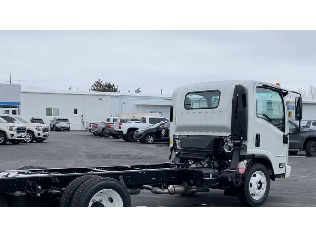 2024 Chevrolet Low Cab Forward 4500 MEDIUM ASH GRAY