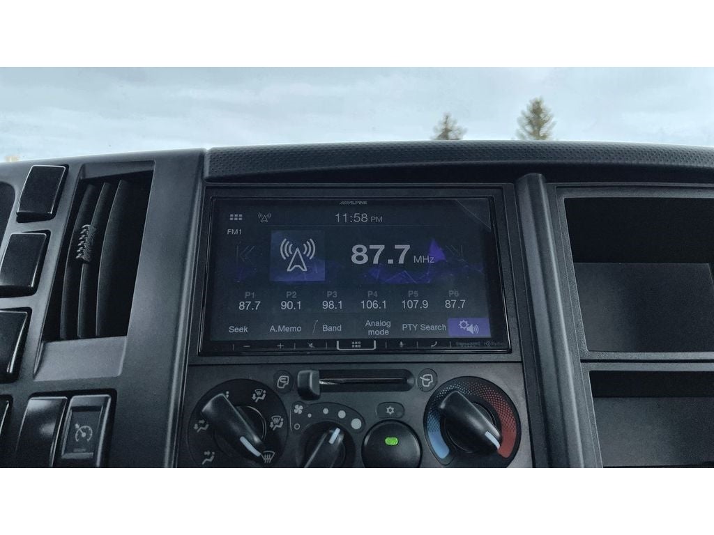 2024 Chevrolet Low Cab Forward 4500 MEDIUM ASH GRAY