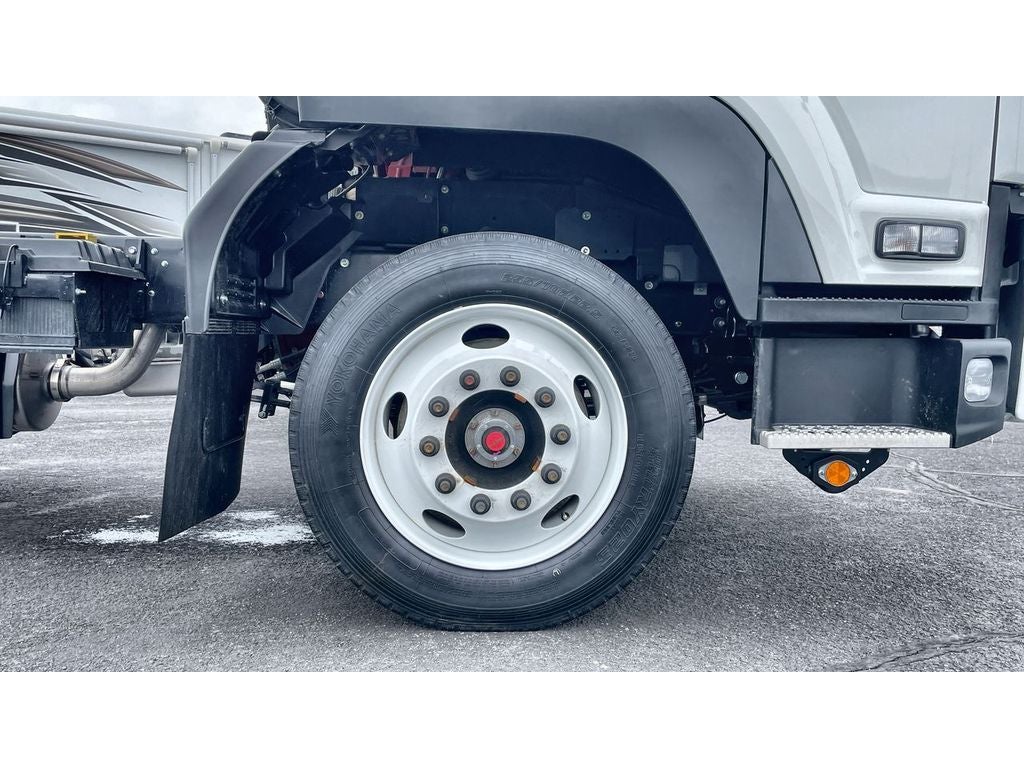 2024 Chevrolet Low Cab Forward 6500 XD MEDIUM ASH GRAY