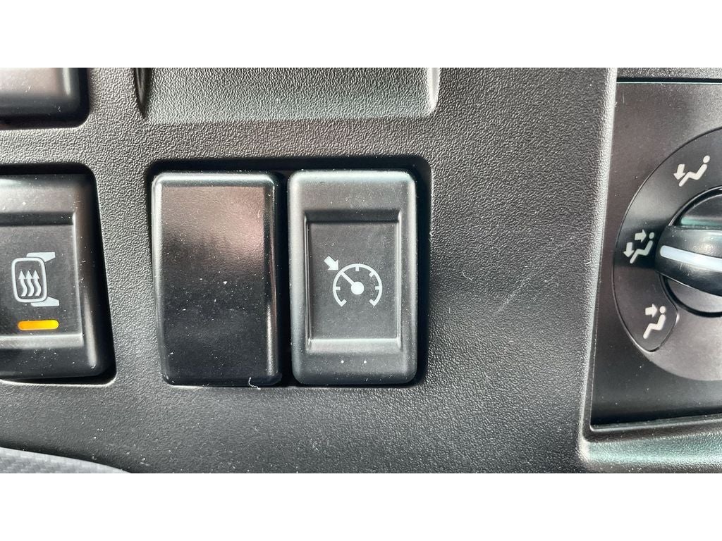 2024 Chevrolet Low Cab Forward 6500 XD MEDIUM ASH GRAY