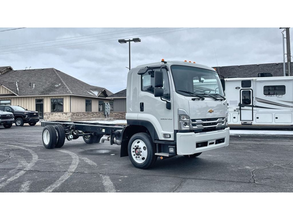 2024 Chevrolet Low Cab Forward 6500 XD MEDIUM ASH GRAY
