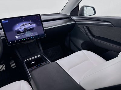 2025 Tesla Model Y Performance
