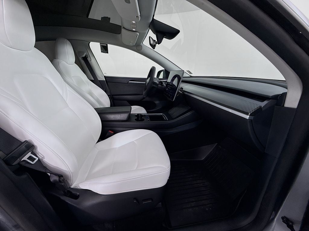 2025 Tesla Model Y Performance